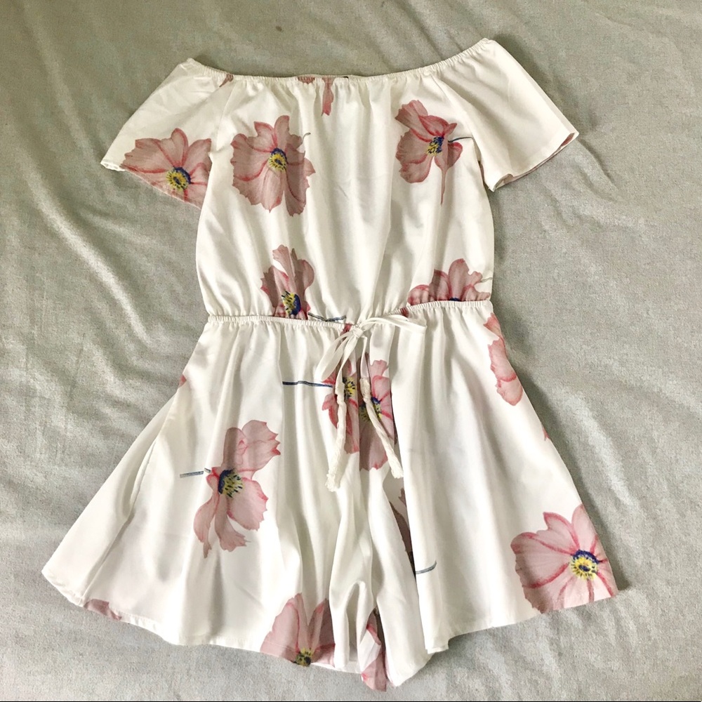 Only worn once! Super light and comfy